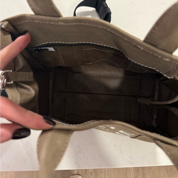 Marc Jacobs Tan Tote Bag - Picture 3 of 5